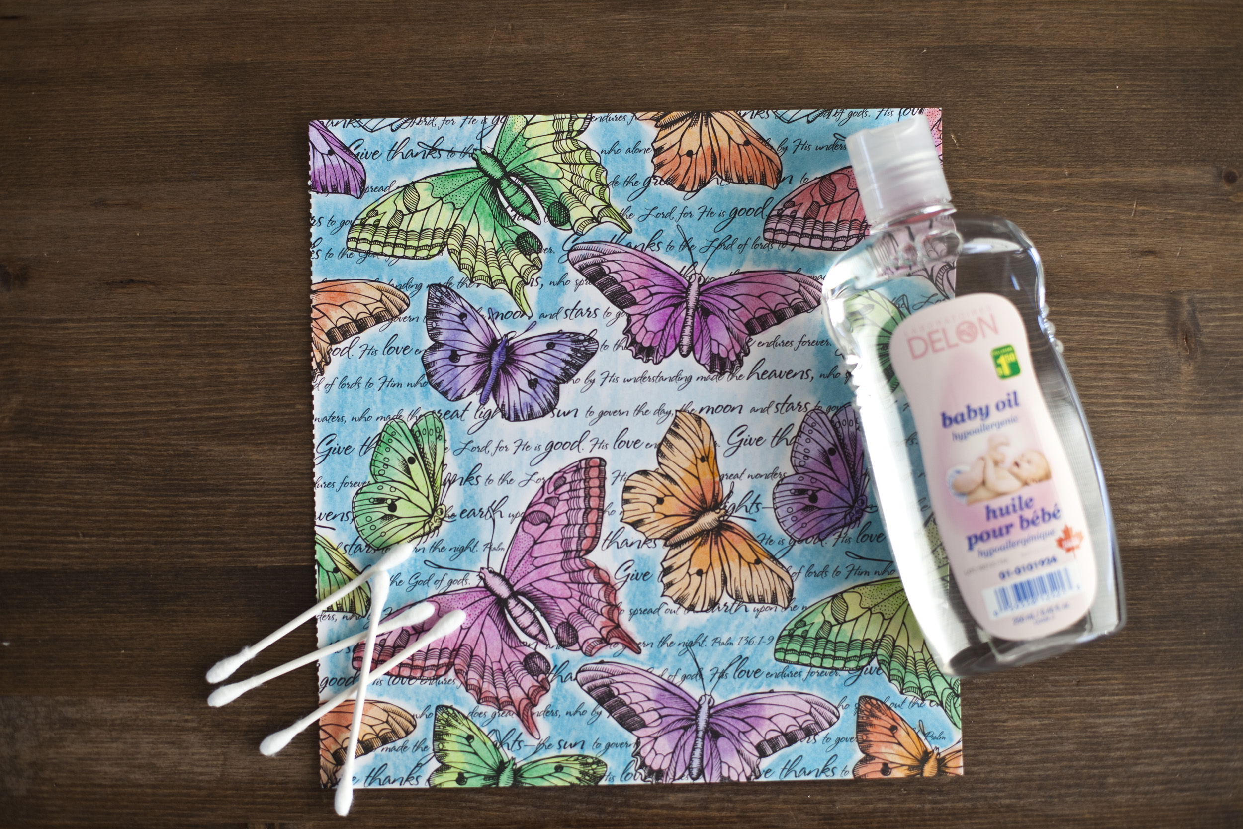 Coloring with Baby Oil and Crayons - use these simple supplies to create a great watercolor effect.
